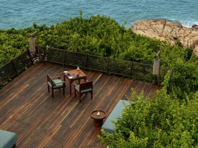 Dining on the Rocks – Six Senses Samui