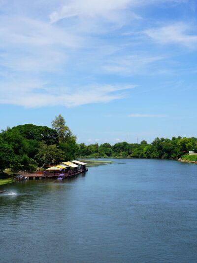 Floating & Riverside Hotels